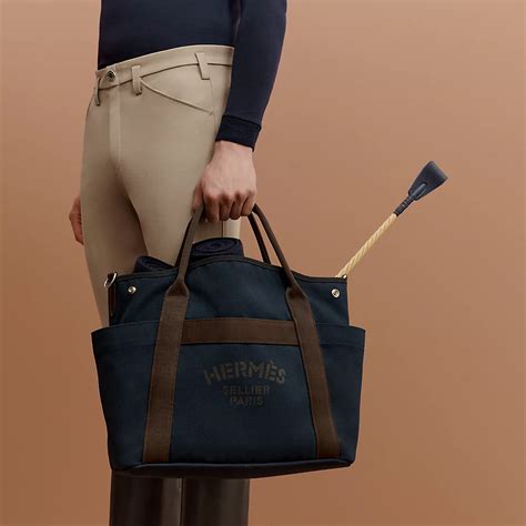 Hermes Grooming Bag (It's big) : r/handbags 